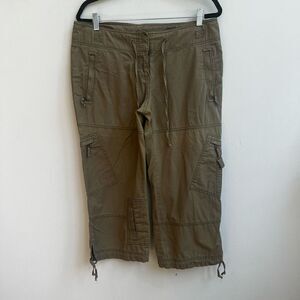 The Limited Women's Y2K Capri Cargo Pants Moss Green Size 12